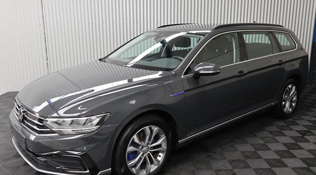 Kenidi: Volkswagen Passat Variant