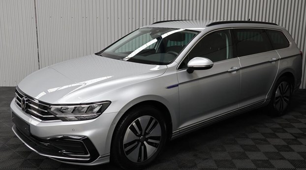 Kenidi: Volkswagen Passat Variant